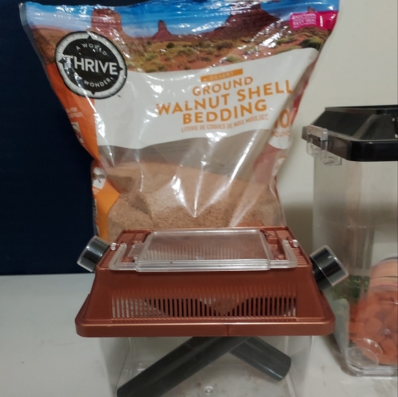 Gecko Tank - Picture 2 of 4